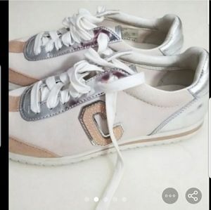 Nike new coach Sneakers size 5.5